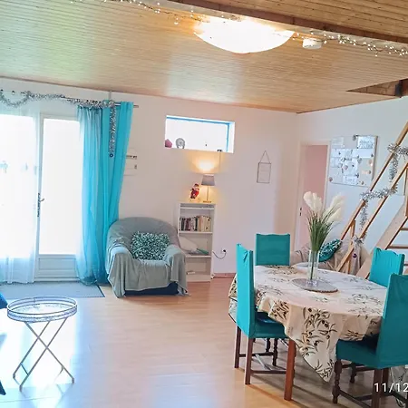 Maison Datcha Avec Jardin Et Piscine Privee Semesterbostad *