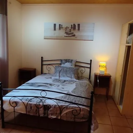 Maison Datcha Avec Jardin Et Piscine Privee *