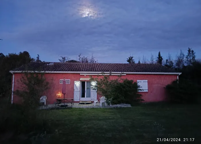 Maison Datcha Avec Jardin Et Piscine Privée *